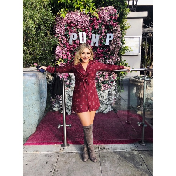 ABOUT ME :-) - Picture 2 of 4